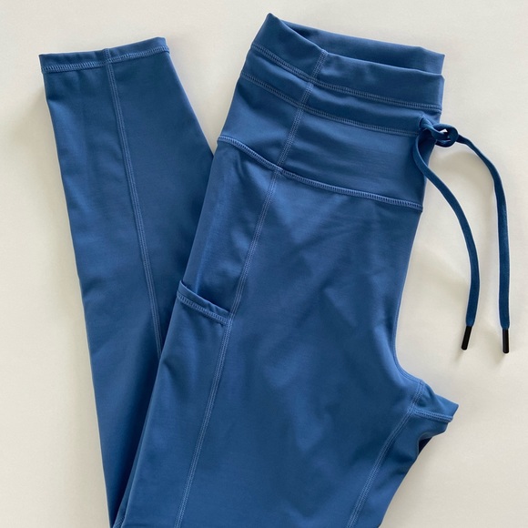 SOLD❌Calm Blue Pocket Drawstring Luxe leggings 7/8 - Picture 4 of 7